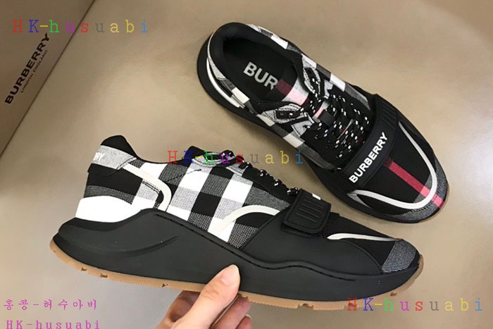 NEW 버버리 스니커즈 신상 BB  9652503