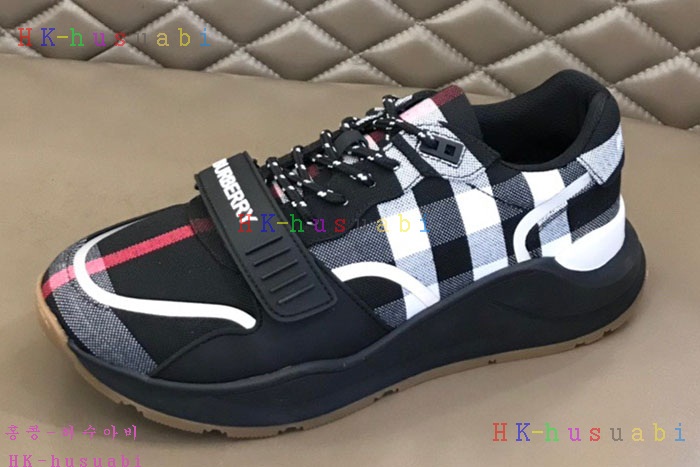 NEW 버버리 스니커즈 신상 BB  9652503