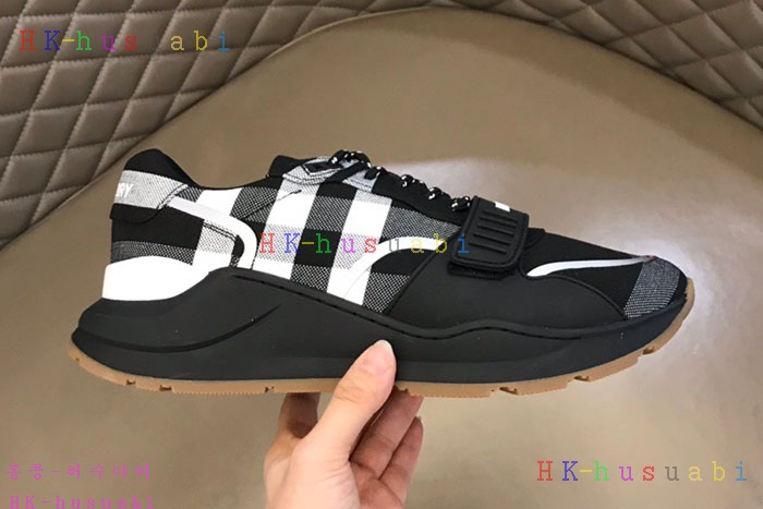 NEW 버버리 스니커즈 신상 BB  9652503