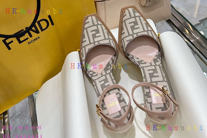 NEW 펜디 신발 신상 FD 8857204