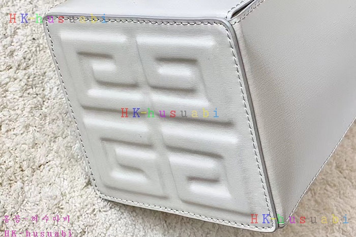 ★미러급★지방시 복스 가죽 미니 컷 아웃 버킷 백 BB50NRB1GV