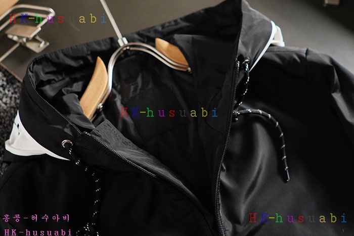 NEW 몽클레어 자켓 신상 M 4270100