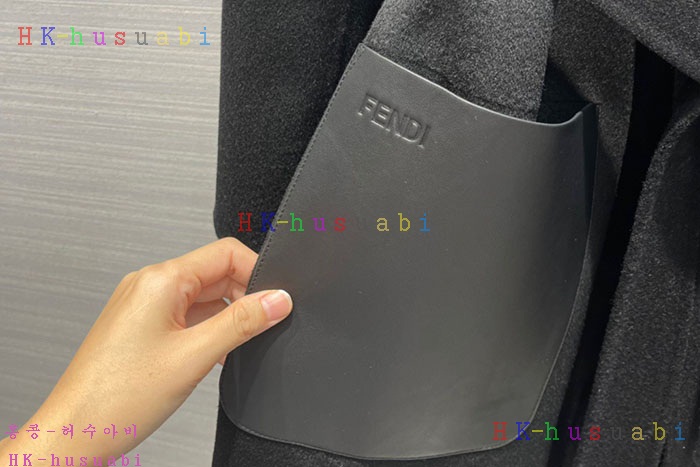 NEW 펜디 패딩 신상 FD 996520