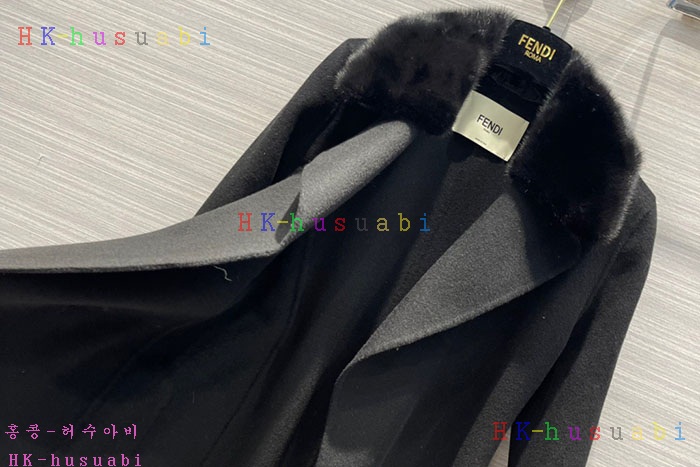 NEW 펜디 패딩 신상 FD 996520