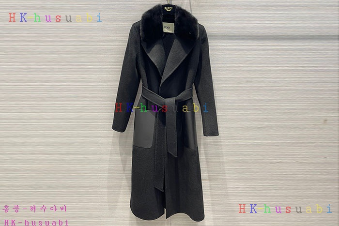 NEW 펜디 패딩 신상 FD 996520