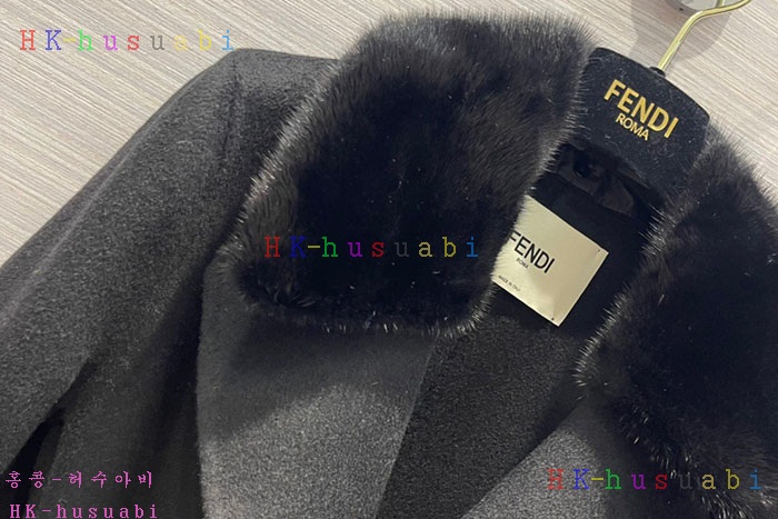 NEW 펜디 패딩 신상 FD 996520