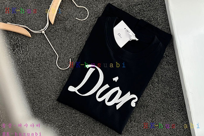 NEW 디올 반팔티 신상 DR 528001