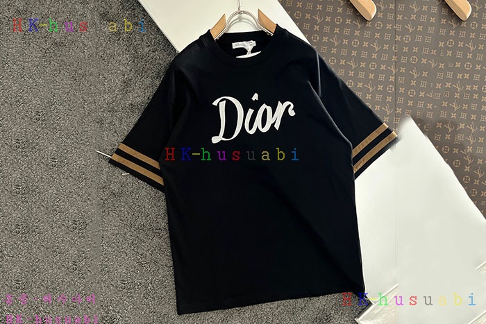 NEW 디올 반팔티 신상 DR 528001