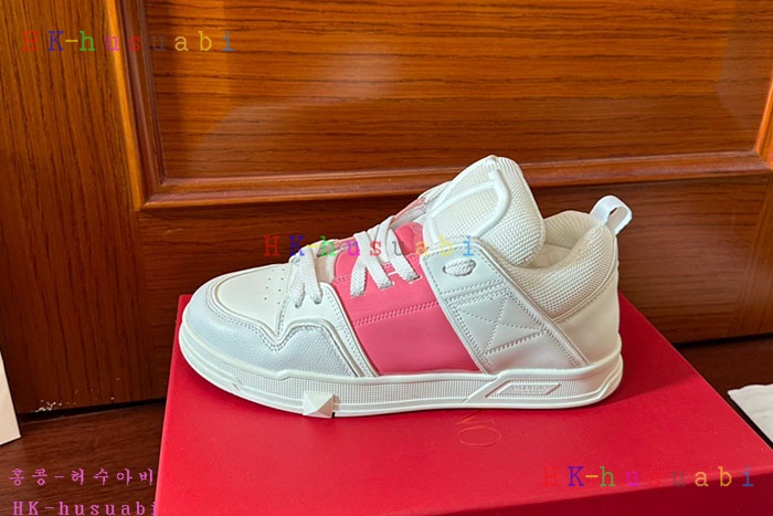 NEW 발렌티노 스니커즈 신상 V 555801