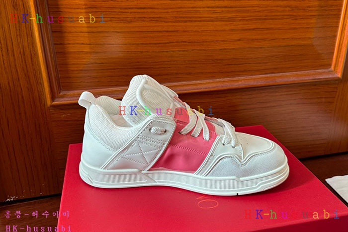 NEW 발렌티노 스니커즈 신상 V 555801