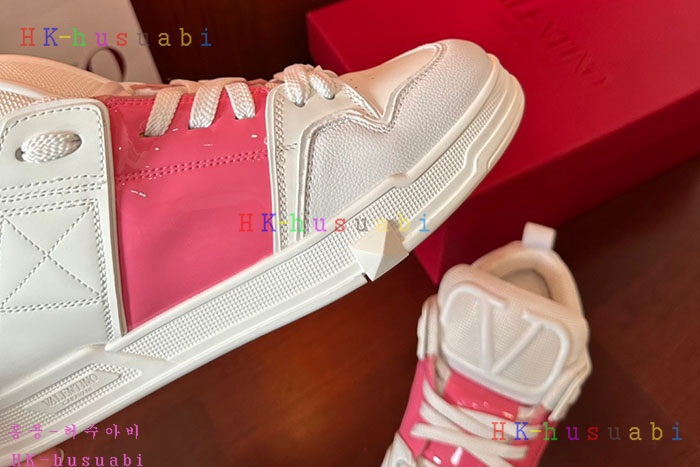 NEW 발렌티노 스니커즈 신상 V 555801