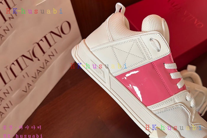 NEW 발렌티노 스니커즈 신상 V 555801