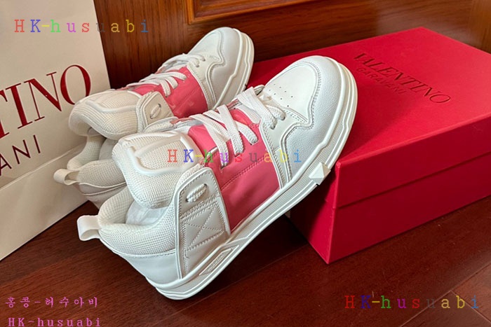 NEW 발렌티노 스니커즈 신상 V 555801