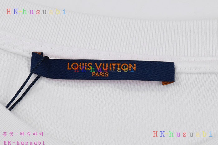 NEW 루이비통 반팔티 신상 LV 958852