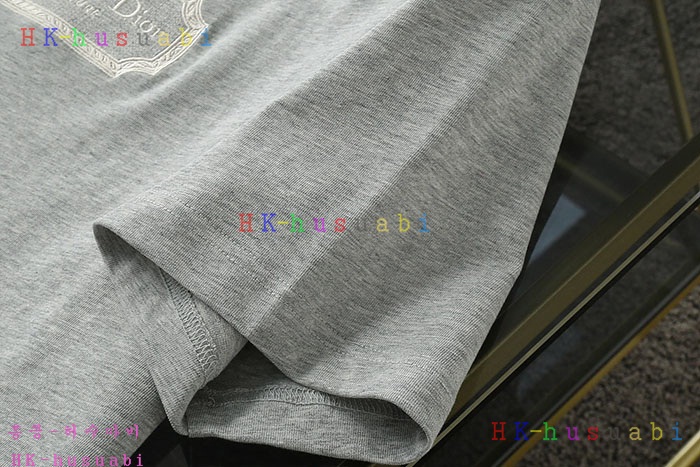 NEW 디올 반팔티 신상 DR 700123