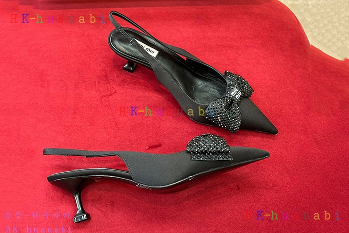 NEW 미우미우 신발 신상 MU 8999246