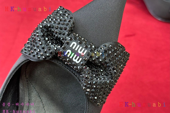 NEW 미우미우 신발 신상 MU 8999246