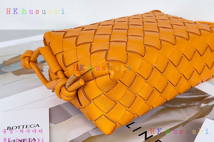 ★미러급★보테가베네타 미니 루프 카메라 백 680254-4