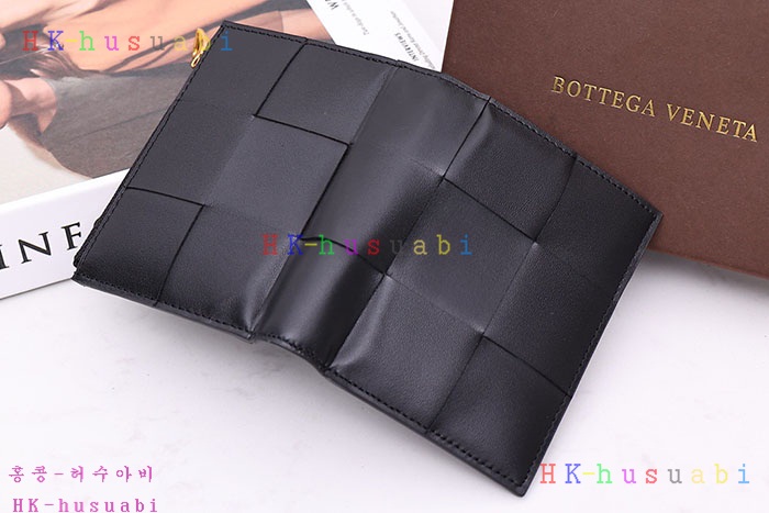 NEW 보테가베네타 반지갑 신상 BV 658111