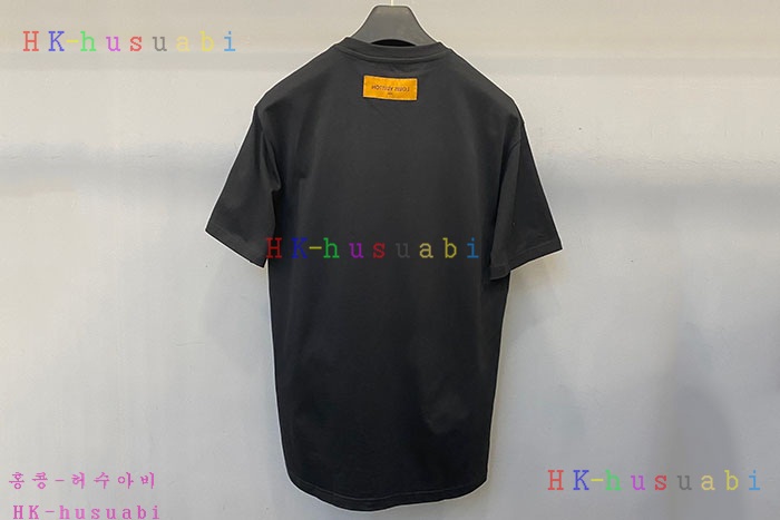 NEW 루이비통 반팔티 신상 LV 958443