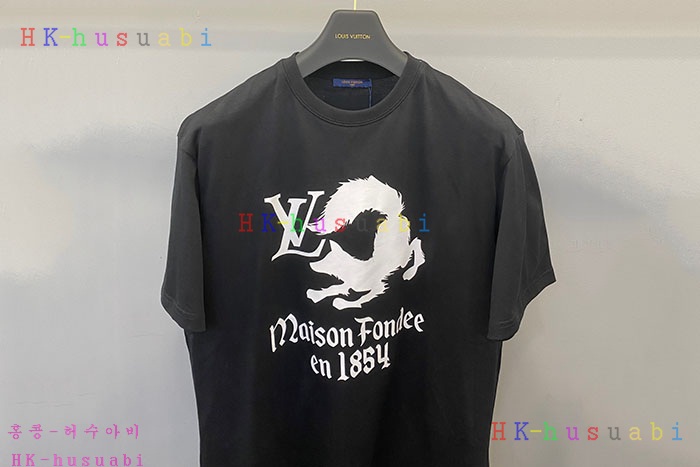 NEW 루이비통 반팔티 신상 LV 958443