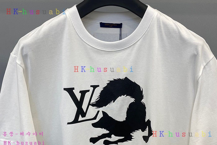 NEW 루이비통 반팔티 신상 LV 958444