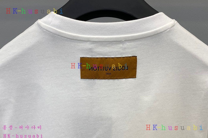 NEW 루이비통 반팔티 신상 LV 958444