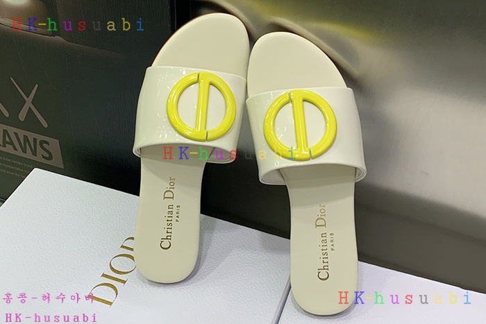 NEW 디올 샌들 신상 DR 955883