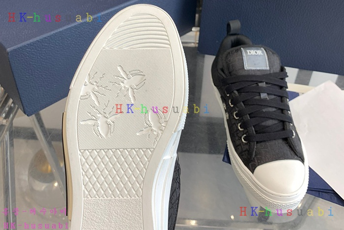NEW 디올 신발 신상 DR 958804