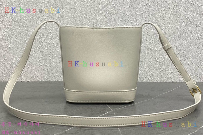 ★미러급★셀린느 퀴르 트리옹프 미니 버킷 10L433-2