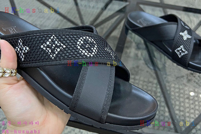NEW 루이비통 샌들 신상 LV 777403