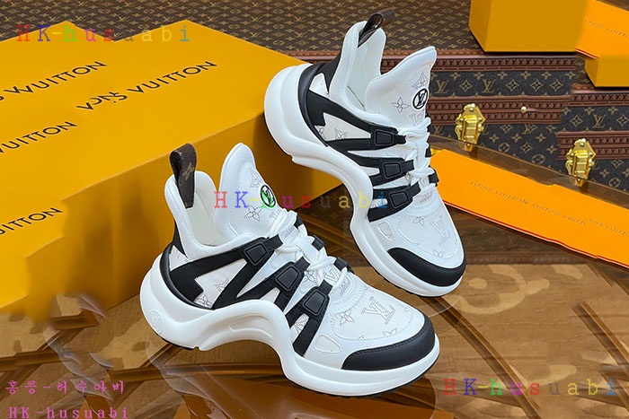 NEW 루이비통 스니커즈 신상 LV 982401