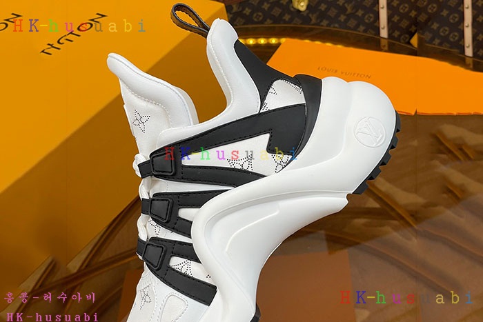 NEW 루이비통 스니커즈 신상 LV 982401