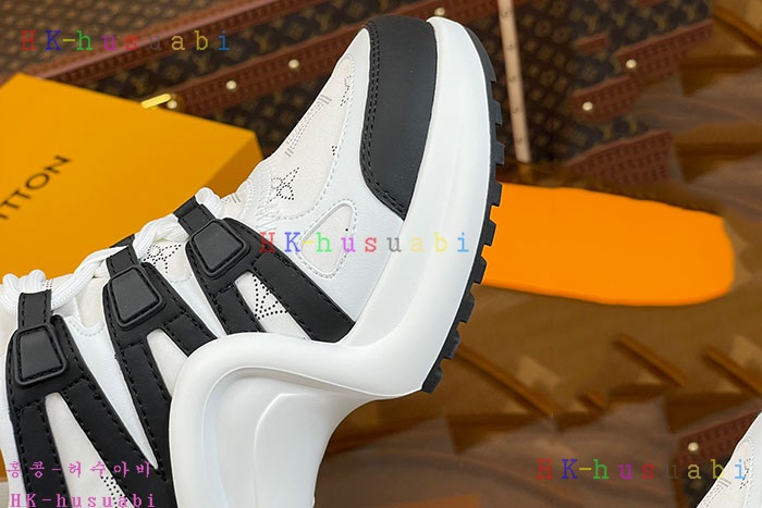 NEW 루이비통 스니커즈 신상 LV 982401
