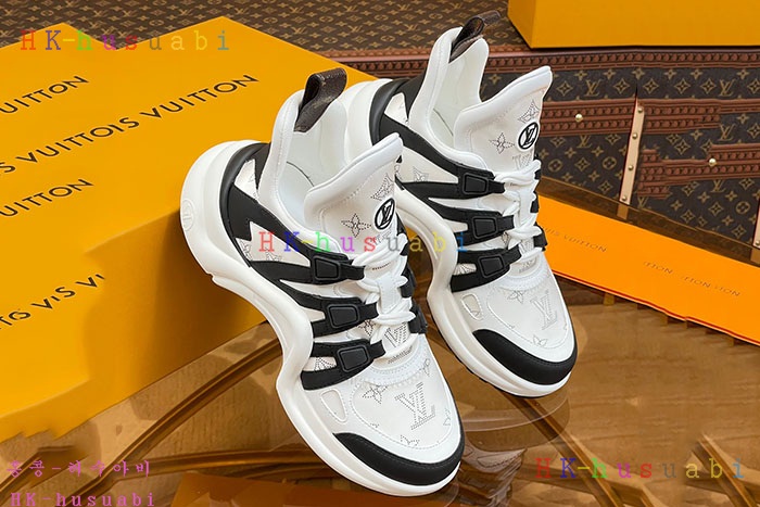 NEW 루이비통 스니커즈 신상 LV 982401