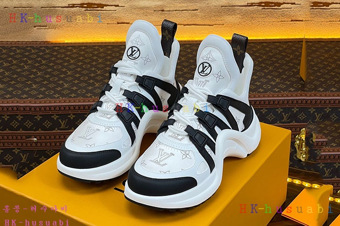 NEW 루이비통 스니커즈 신상 LV 982401