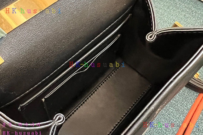 ★미러급★발렌티노 미니 원 스터드 나파 가죽 핸드백  WB0L13-3
