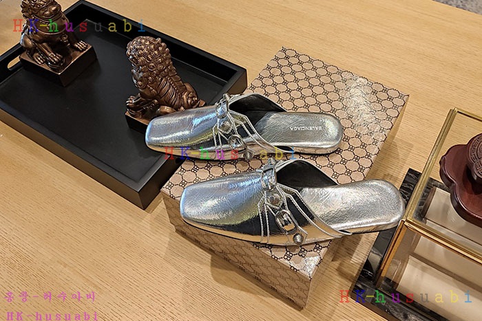 NEW 발렌시아가 신발 신상 B 852242
