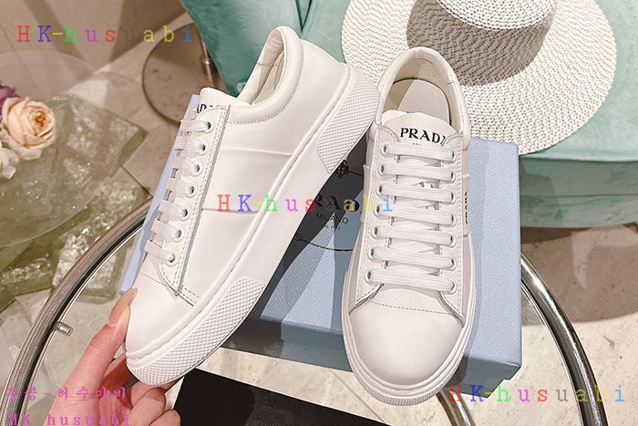 NEW 프라다 스니커즈 신상 P 952222