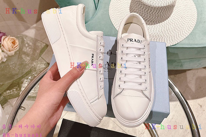 NEW 프라다 스니커즈 신상 P 952222