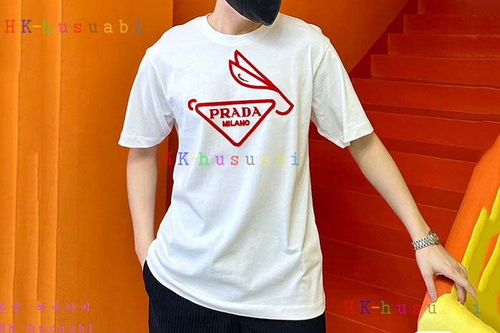 NEW 프라다 반팔티 신상 P 925502