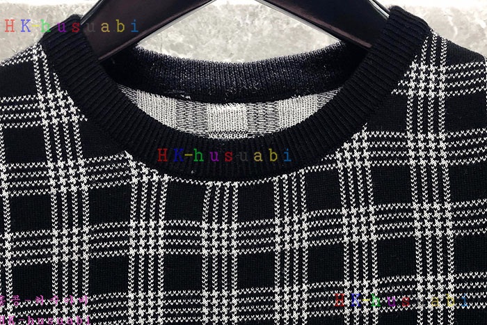 NEW 톰브라운 반팔 신상 TB 328660