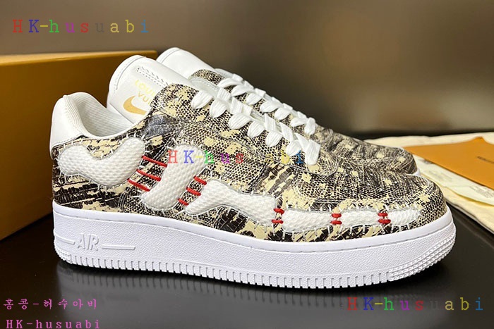 NEW 루이비통 스니커즈 신상 GU 996821
