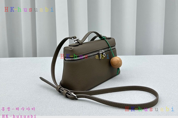★미러급★로로피아나 엑스트라 포켓 L19 숄더백 FAI8393-4