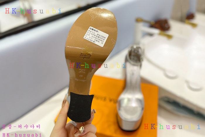 NEW 루이비통 신발 신상 LV 665828