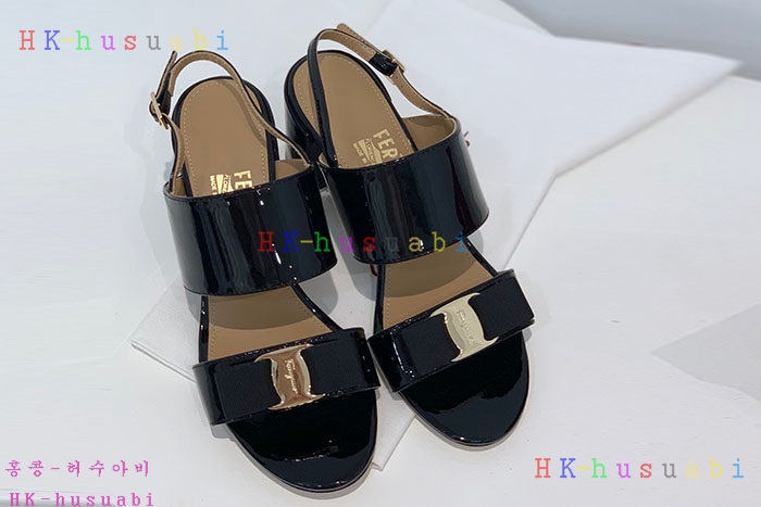 NEW 페라가모 샌들 신상 F 580402