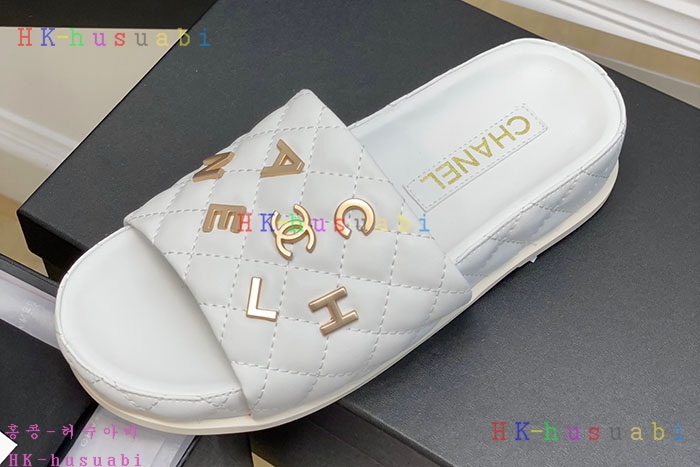 NEW 샤넬 샌들 신상 C 689012