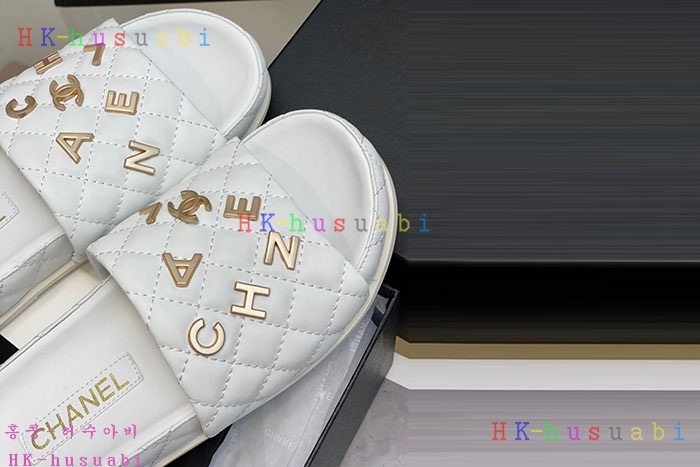 NEW 샤넬 샌들 신상 C 689012