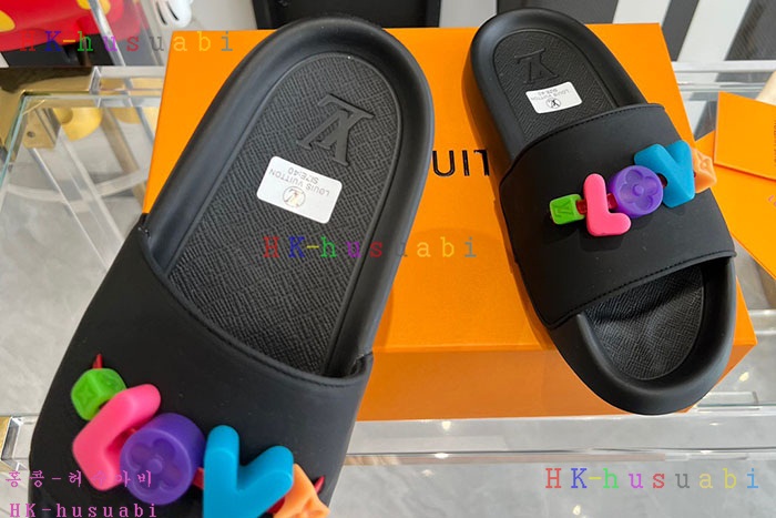 NEW 루이비통 신발 신상 LV 824551