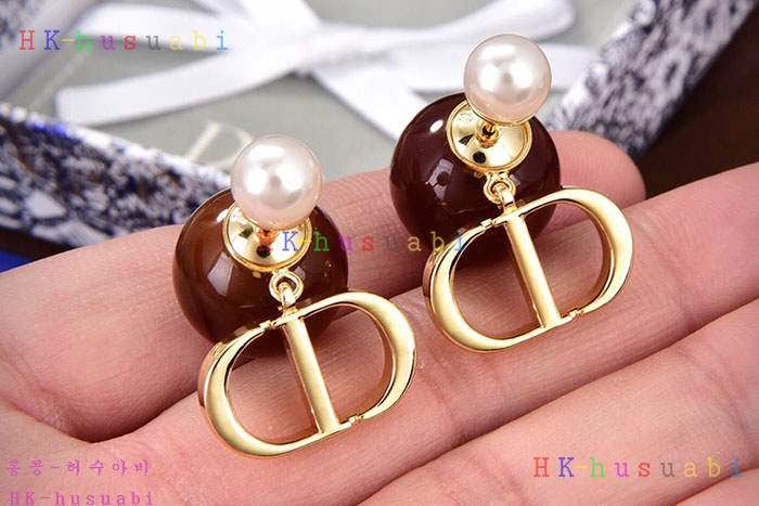 NEW 디올 귀걸이 신상 DR 968556